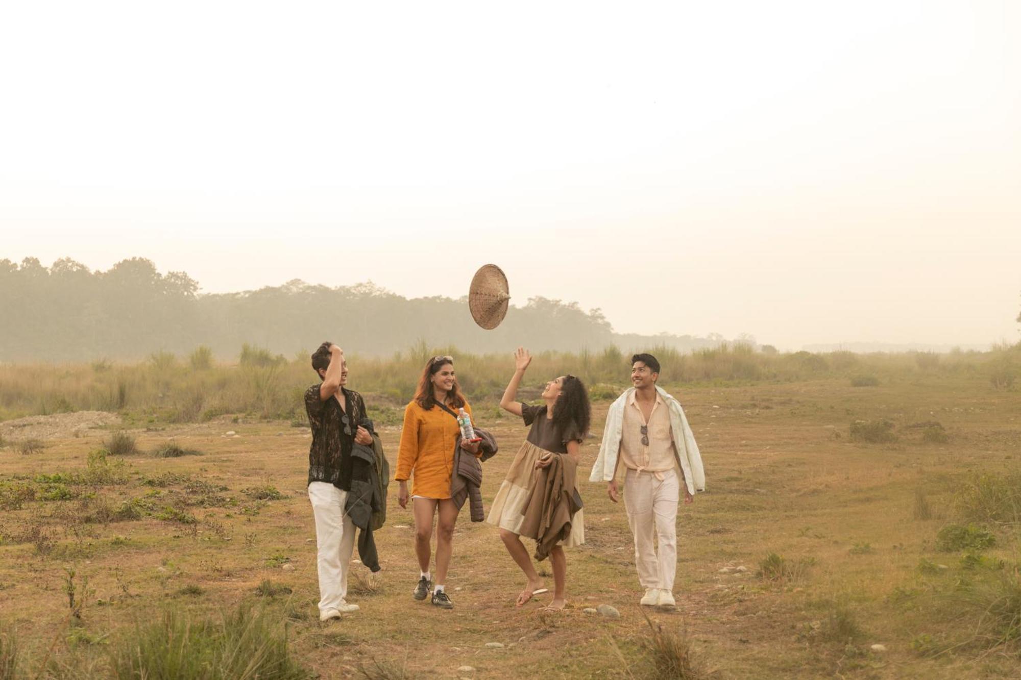 Kasara Chitwan Hotel Patlahara Luaran gambar