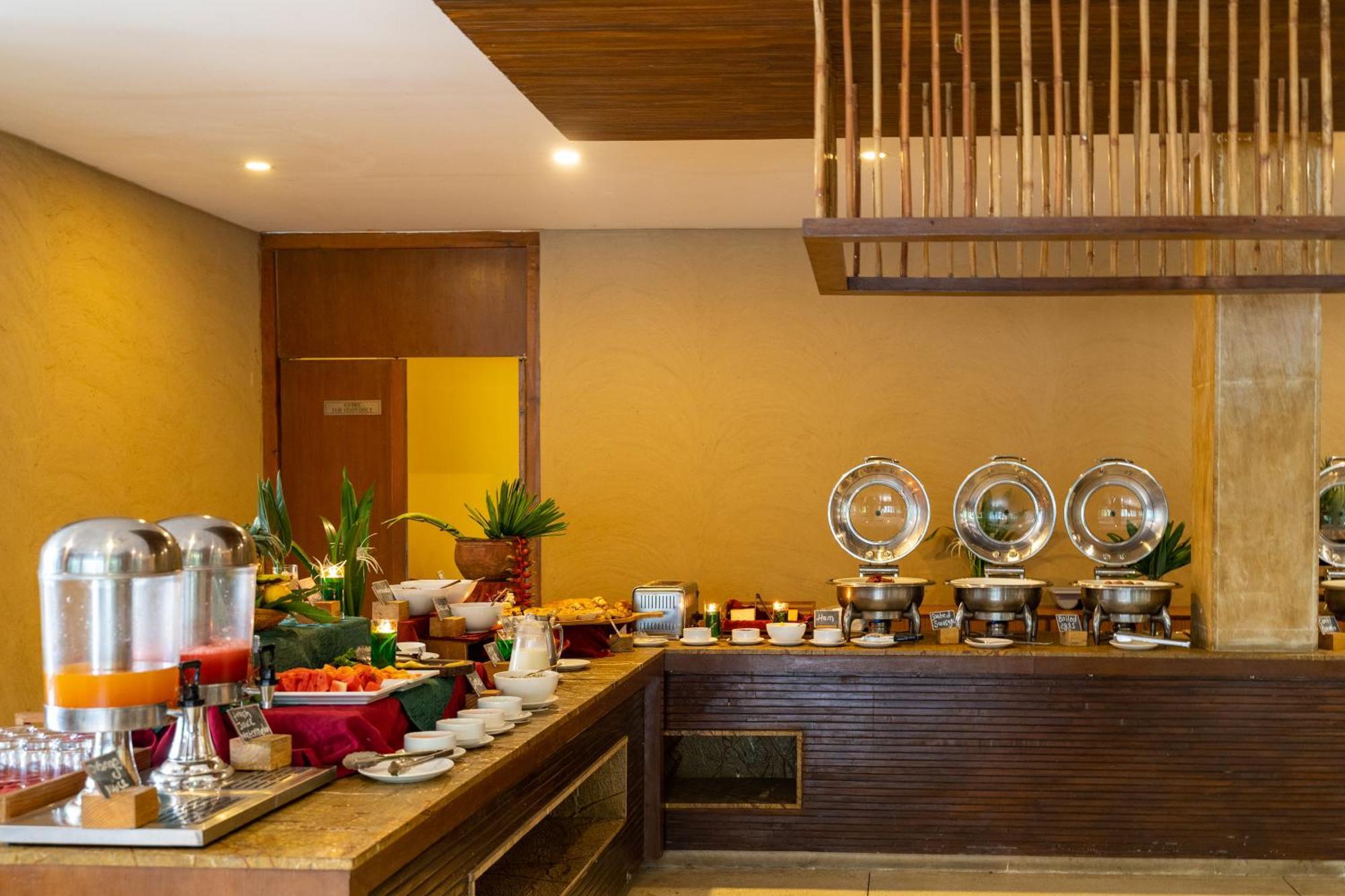 Kasara Chitwan Hotel Patlahara Luaran gambar