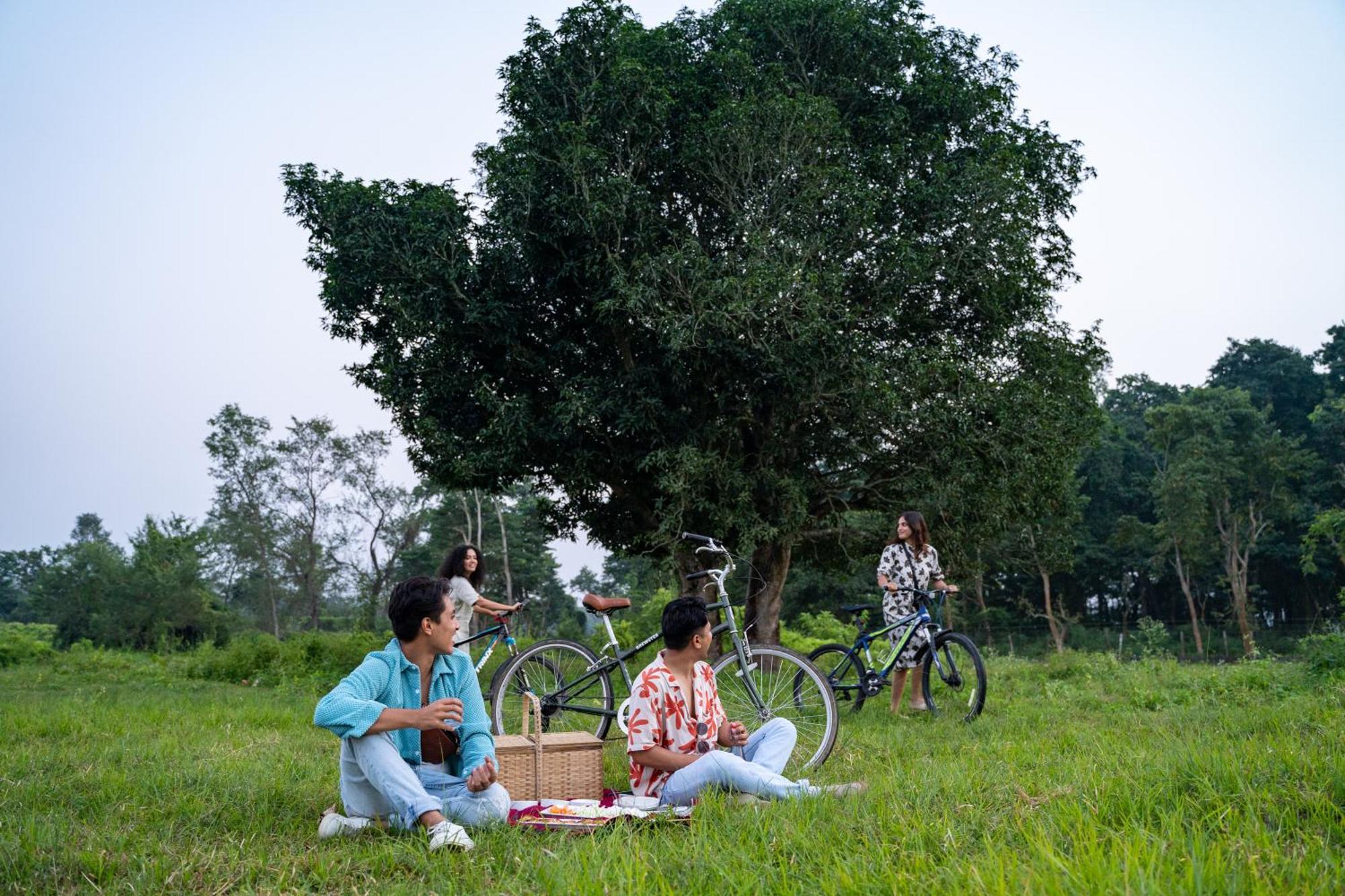 Kasara Chitwan Hotel Patlahara Luaran gambar