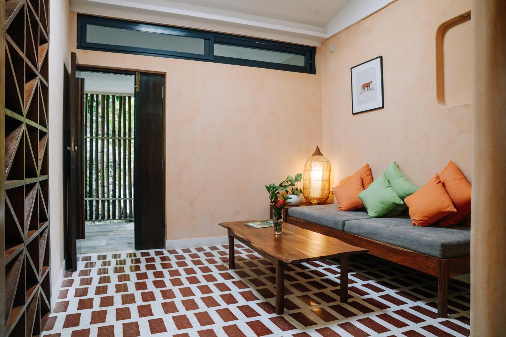 Kasara Chitwan Hotel Patlahara Luaran gambar